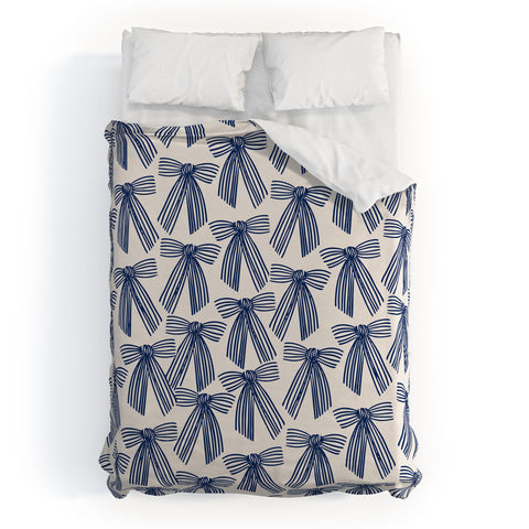 ThirtyOne Illustrations baubles bows bn artboard 1 Duvet Cover