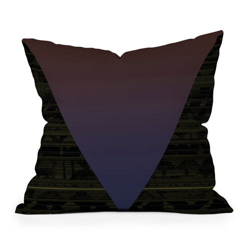 Triangle Footprint Lindiv5 Outdoor Throw Pillow