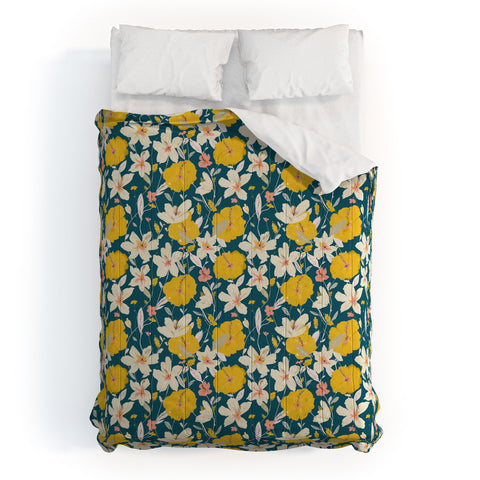 alison janssen tropical hibiscus 2 Comforter
