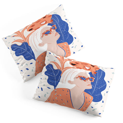 Alja Horvat Thinkin about kissin you Pillow Shams