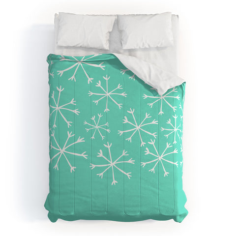 Allyson Johnson Its snowing Comforter