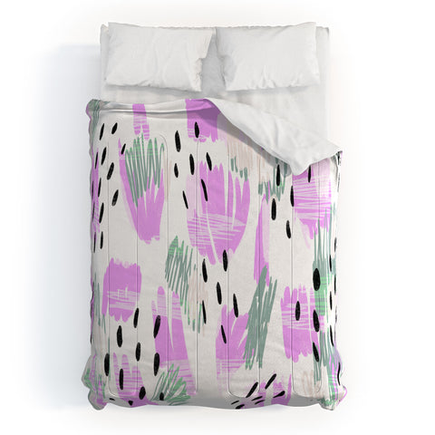 Allyson Johnson Jordan Bold abstract Comforter
