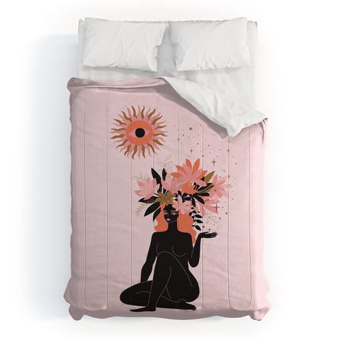 Anneamanda blooming in sun Comforter