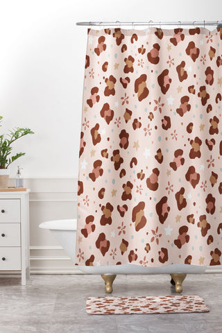 Avenie Cheetah Winter Collection VII Shower Curtain And Mat