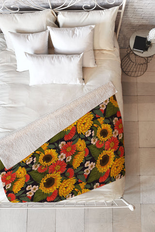 Avenie Sunflower Meadow Fleece Throw Blanket
