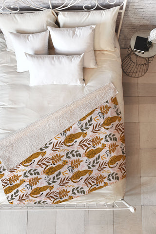 Avenie Wild Cheetah Collection Fleece Throw Blanket