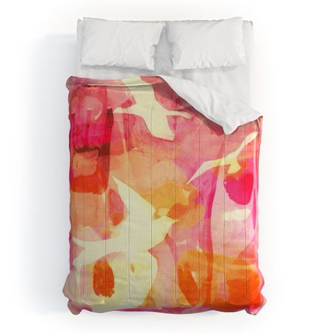 Barbara Chotiner flying to pink paradise Comforter