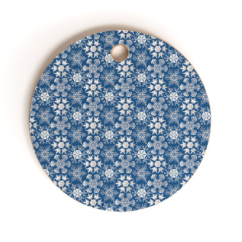 Belle13 Lots of Snowflakes on Blue Pattern Cutting Board Round