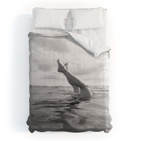 Bethany Young Photography Ocean Dive Comforter