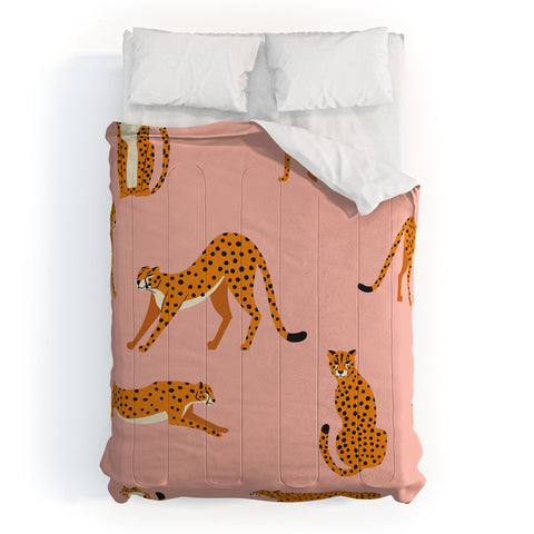 BlueLela Cheetahs pattern on pink Comforter