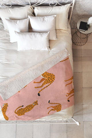 BlueLela Cheetahs pattern on pink Fleece Throw Blanket