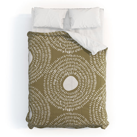 Camilla Foss Circles in Olive II Comforter