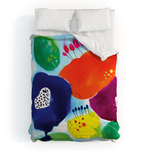 CayenaBlanca Big Flowers Comforter