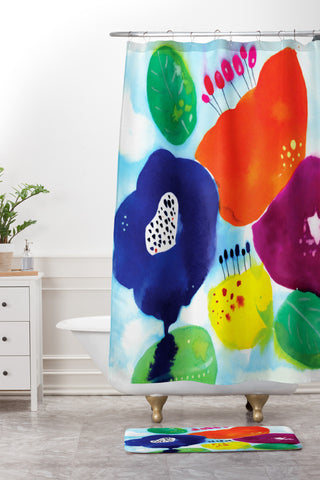 CayenaBlanca Big Flowers Shower Curtain And Mat