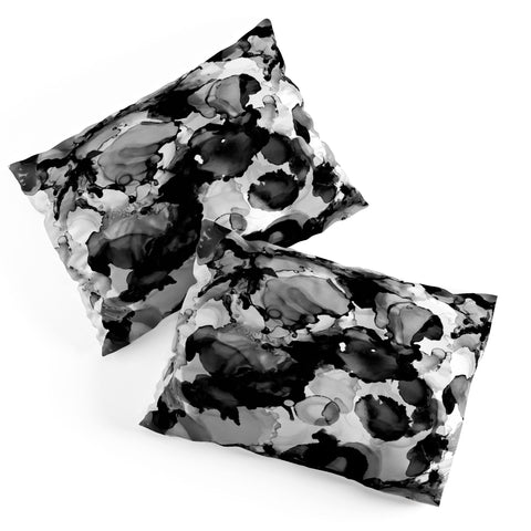 CayenaBlanca Black and white dreams Pillow Shams