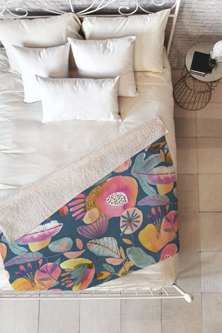 CayenaBlanca Colour Magic Fleece Throw Blanket