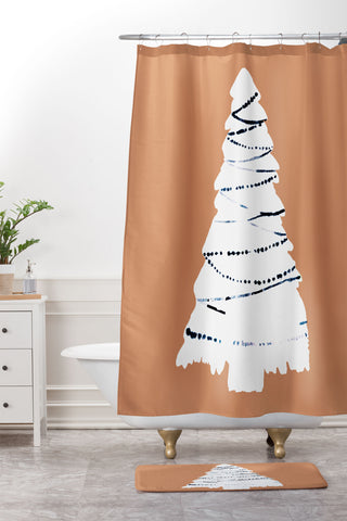 CayenaBlanca Cozy Christmas Tree Shower Curtain And Mat