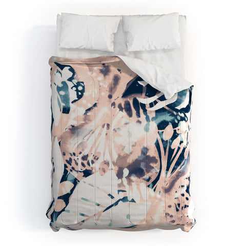 CayenaBlanca Jungle Memoirs Comforter