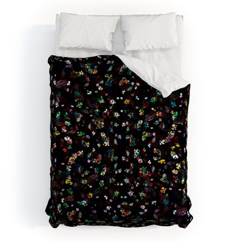 CayenaBlanca Midnight Comforter