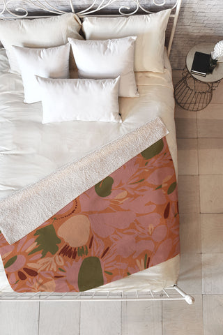 CayenaBlanca Sunrise shapes Fleece Throw Blanket