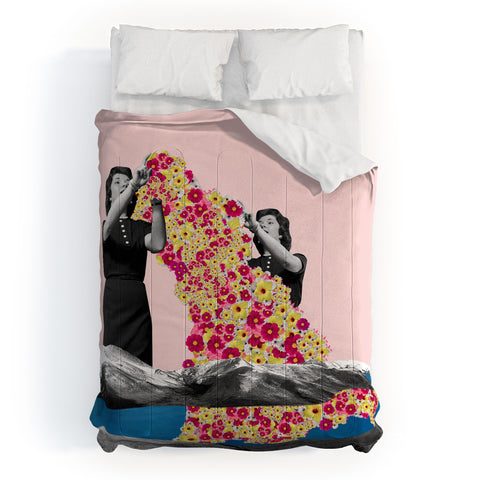 Ceren Kilic Illumination I Comforter