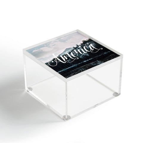Chelsea Victoria American Beauty Acrylic Box