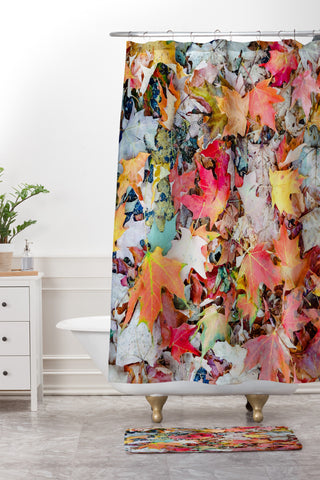 Chelsea Victoria Piece Into Place Shower Curtain And Mat