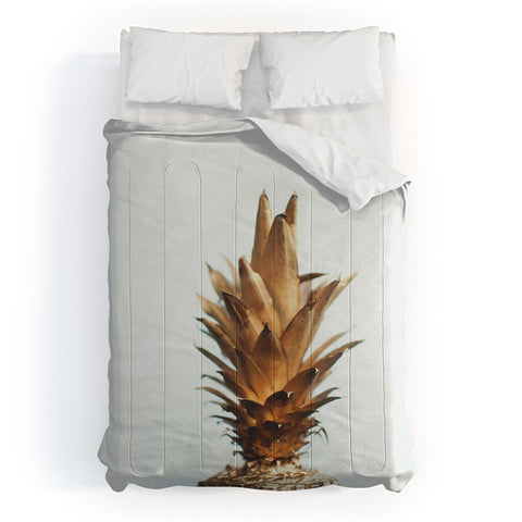 Chelsea Victoria The Gold Pineapple Comforter