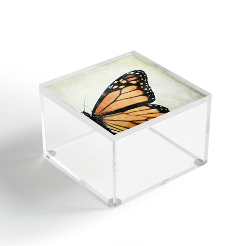 Chelsea Victoria The Monarchy Acrylic Box