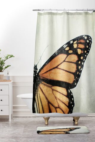 Chelsea Victoria The Monarchy Shower Curtain And Mat