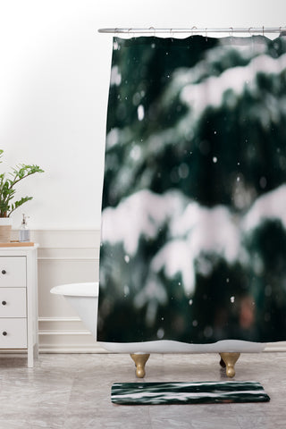 Chelsea Victoria Winter Abstract Shower Curtain And Mat