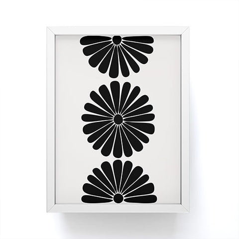 Colour Poems Retro Daisy I Framed Mini Art Print