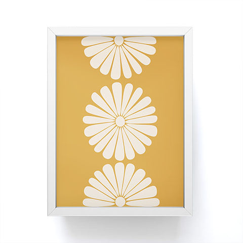 Colour Poems Retro Daisy XIX Framed Mini Art Print