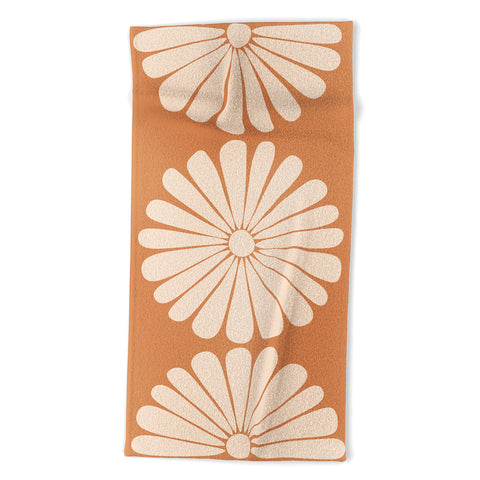 Colour Poems Retro Daisy XXII Beach Towel
