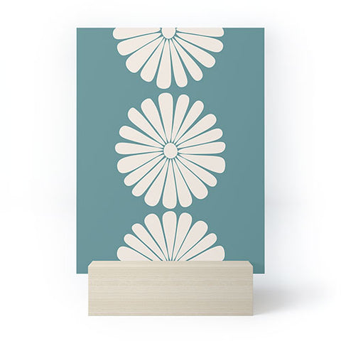 Colour Poems Retro Daisy XXIII Mini Art Print