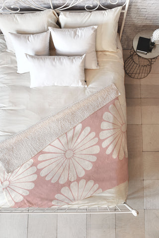 Colour Poems Retro Daisy XXVI Fleece Throw Blanket