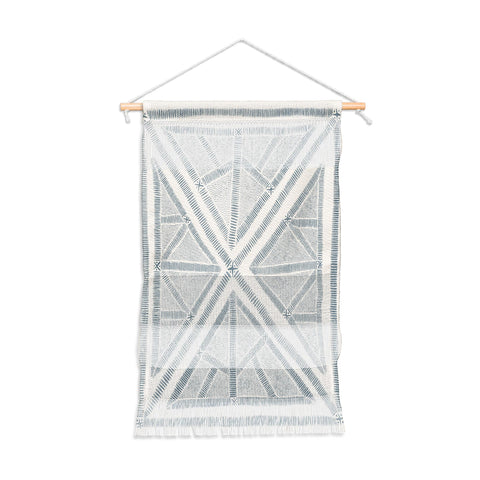 Dash and Ash Maria azul marino Wall Hanging Portrait