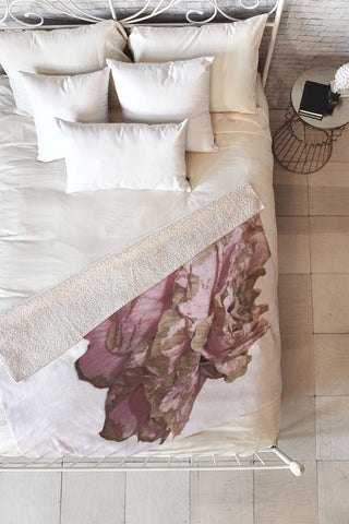 Deb Haugen pink love Fleece Throw Blanket