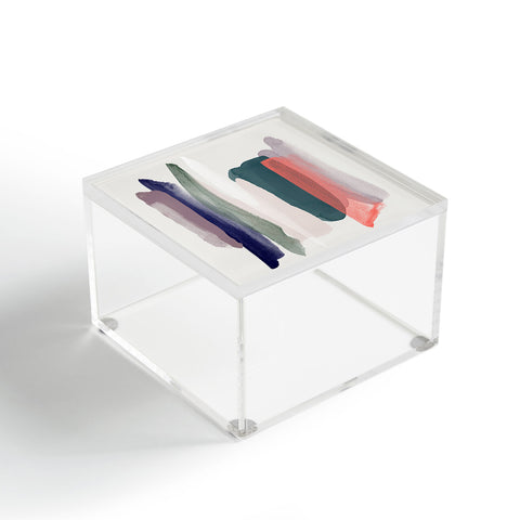 Djaheda Richers Near Acrylic Box