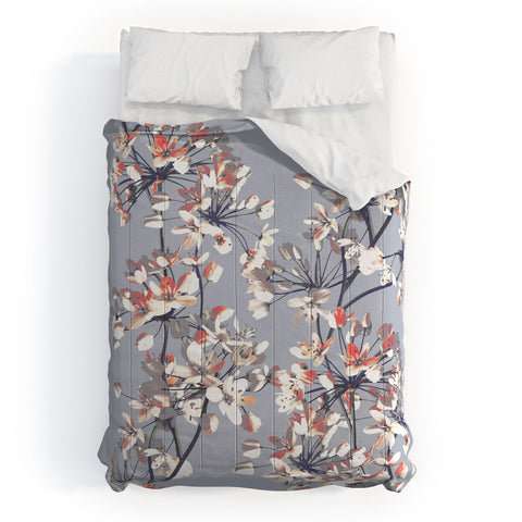 Emanuela Carratoni Delicate Floral Pattern Comforter