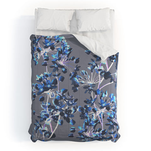 Emanuela Carratoni Delicate Floral Pattern in Blue Comforter