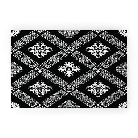 Fimbis Elizabethan Black And White Welcome Mat