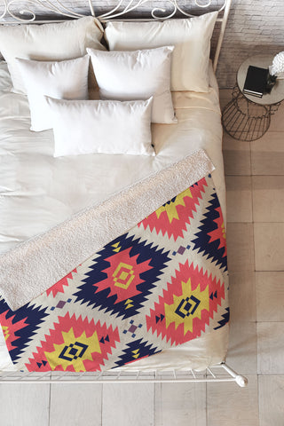 Fimbis NavNa Fleece Throw Blanket