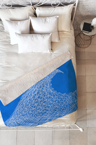 Fimbis Wave Fleece Throw Blanket