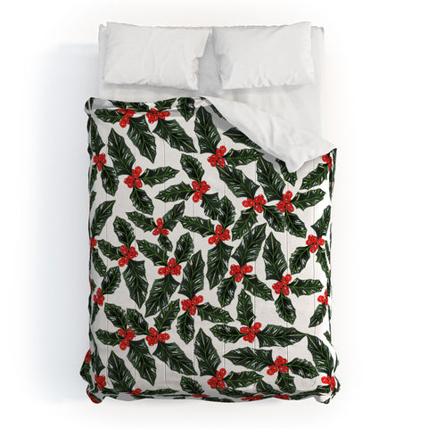Gabriela Fuente Christmas forest Comforter