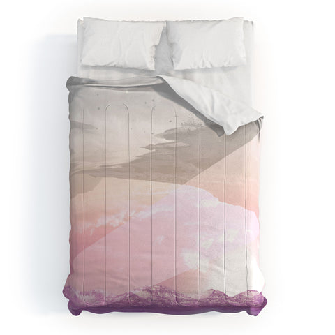 Gabriela Fuente Ice Land Comforter