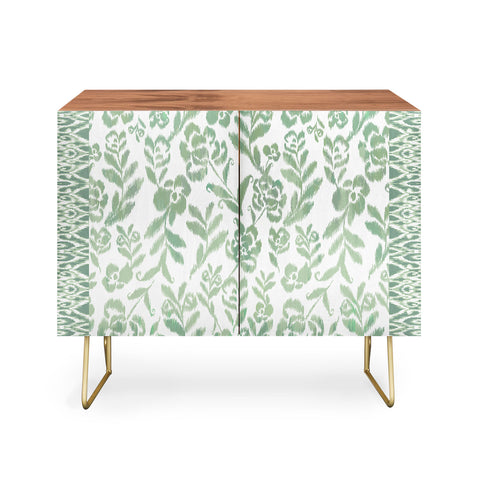 Gabriela Fuente josy Credenza