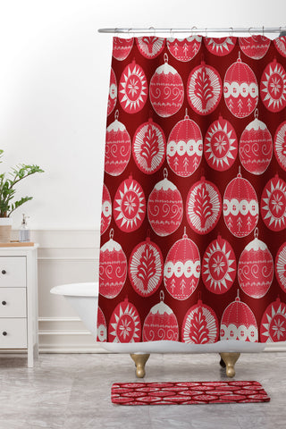 Gabriela Fuente Noel rouge Shower Curtain And Mat