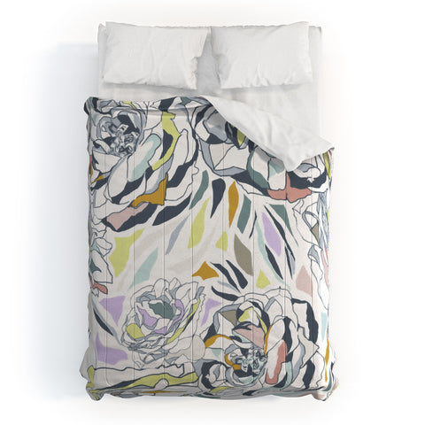 Gabriela Fuente nordic floral Comforter