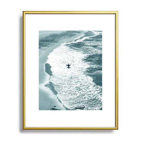 Gale Switzer Lone surfer slate Metal Framed Art Print